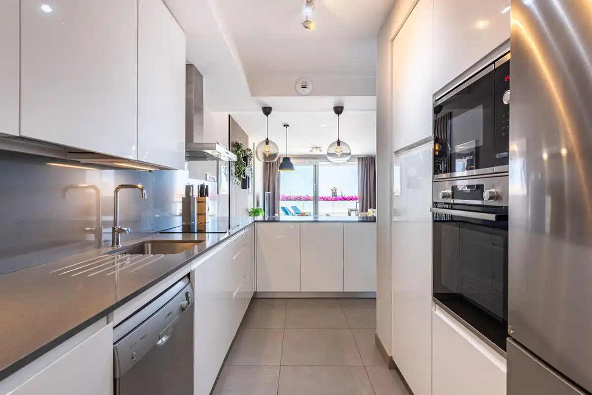 Cocina de Planta baja en venta en Fuengirola con Aire acondicionado, Calefacción y Terraza