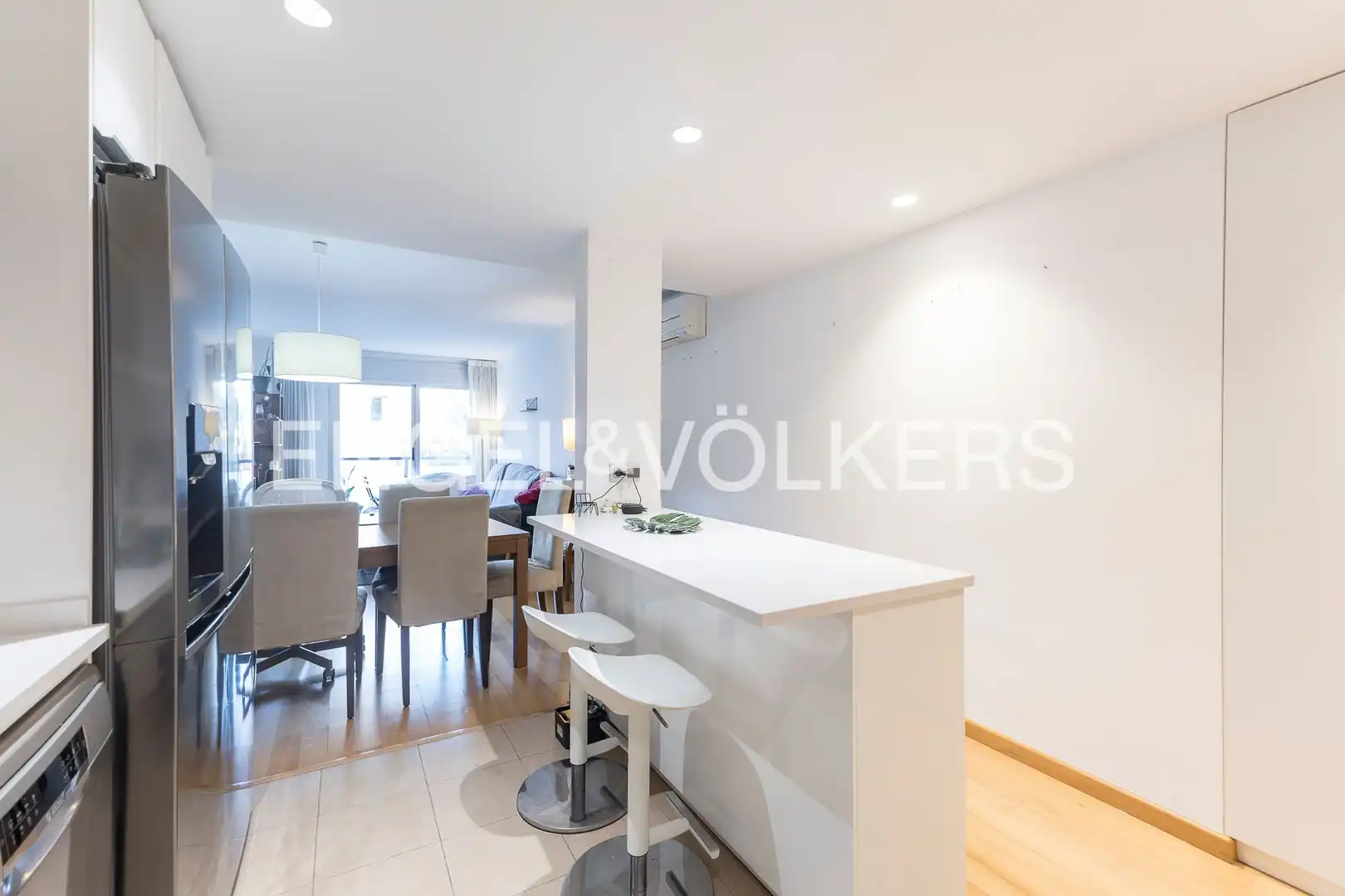 Exterior view of Flat for sale in Barcelona  with Air Conditioner, Heating and Parquet flooring