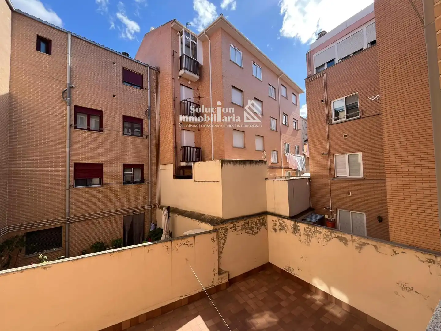 Vista exterior de Piso en venta en Salamanca con Calefacción, Terraza y Amueblado