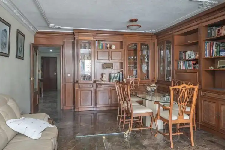 Comedor de Piso en venta en Benidorm con Terraza, Amueblado y Piscina comunitaria