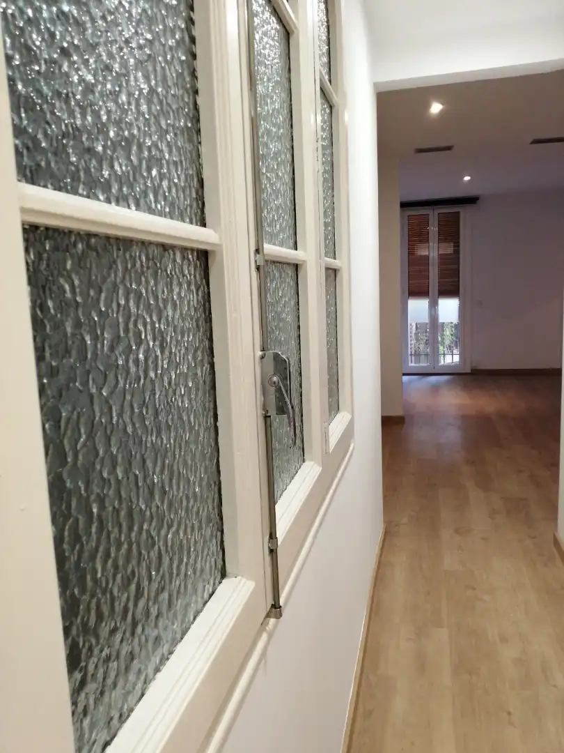 Piso en venta en Barcelona con Aire acondicionado, Horno y Balcón