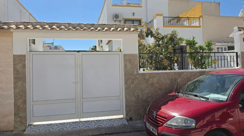Foto 4 de Casa adosada en venda a Avenida de la Opera, Zona Carrefour - Urbanizaciones, Torrevieja