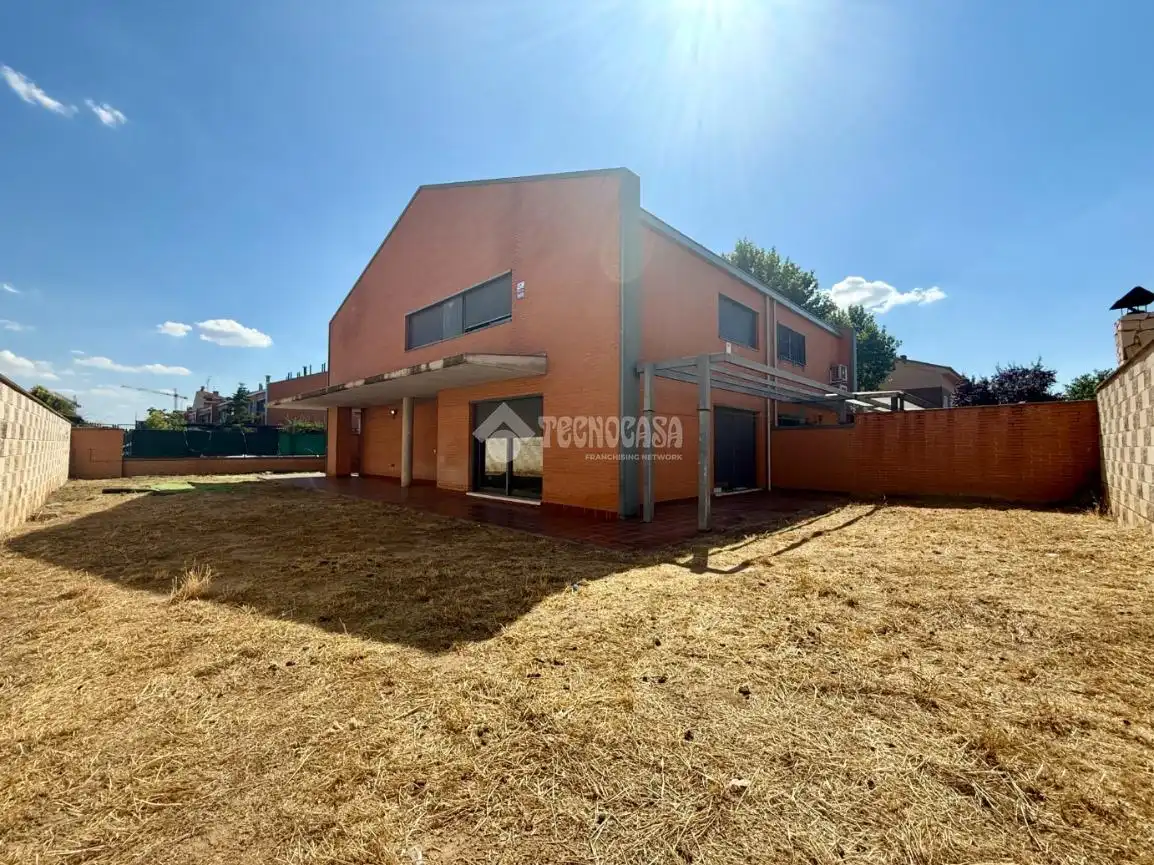 Detached homes for sale in Alovera  with Heating and Alarm
