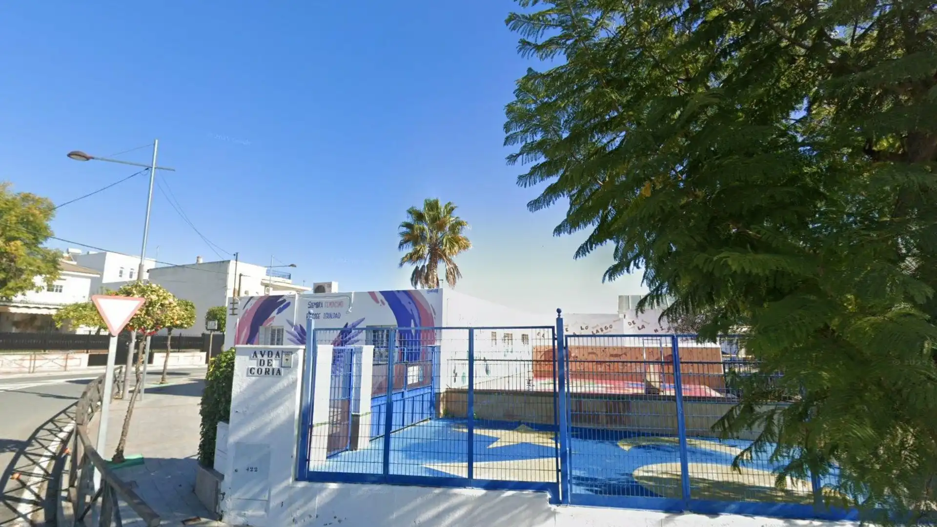 Swimming pool of Detached homes for sale in Almensilla