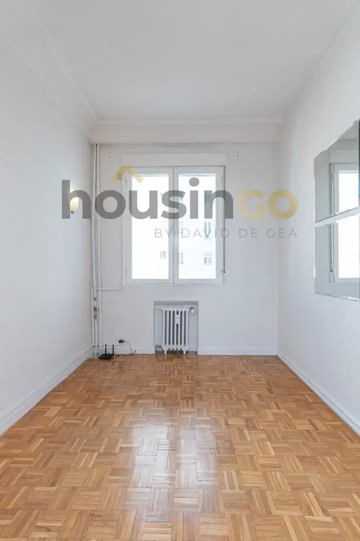 Flat for sale in Madrid  with Heating