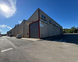 Vista exterior de Nau industrial en venda en Tortosa