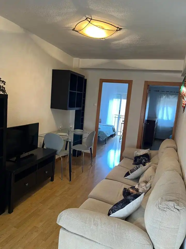 Flat for rent in El Raval - Portes Encarnades
