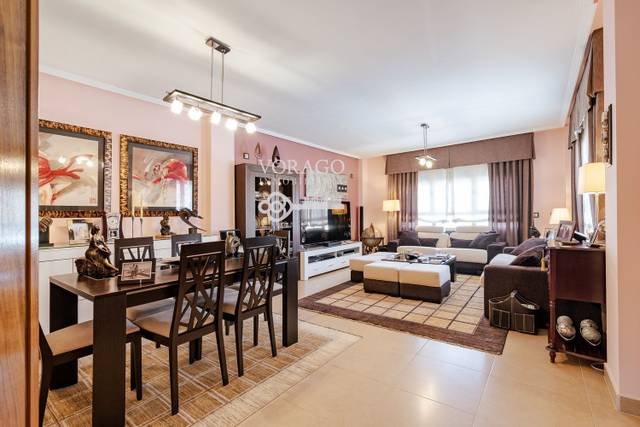 Casa-chalet en Venta en Urb. Belvalle