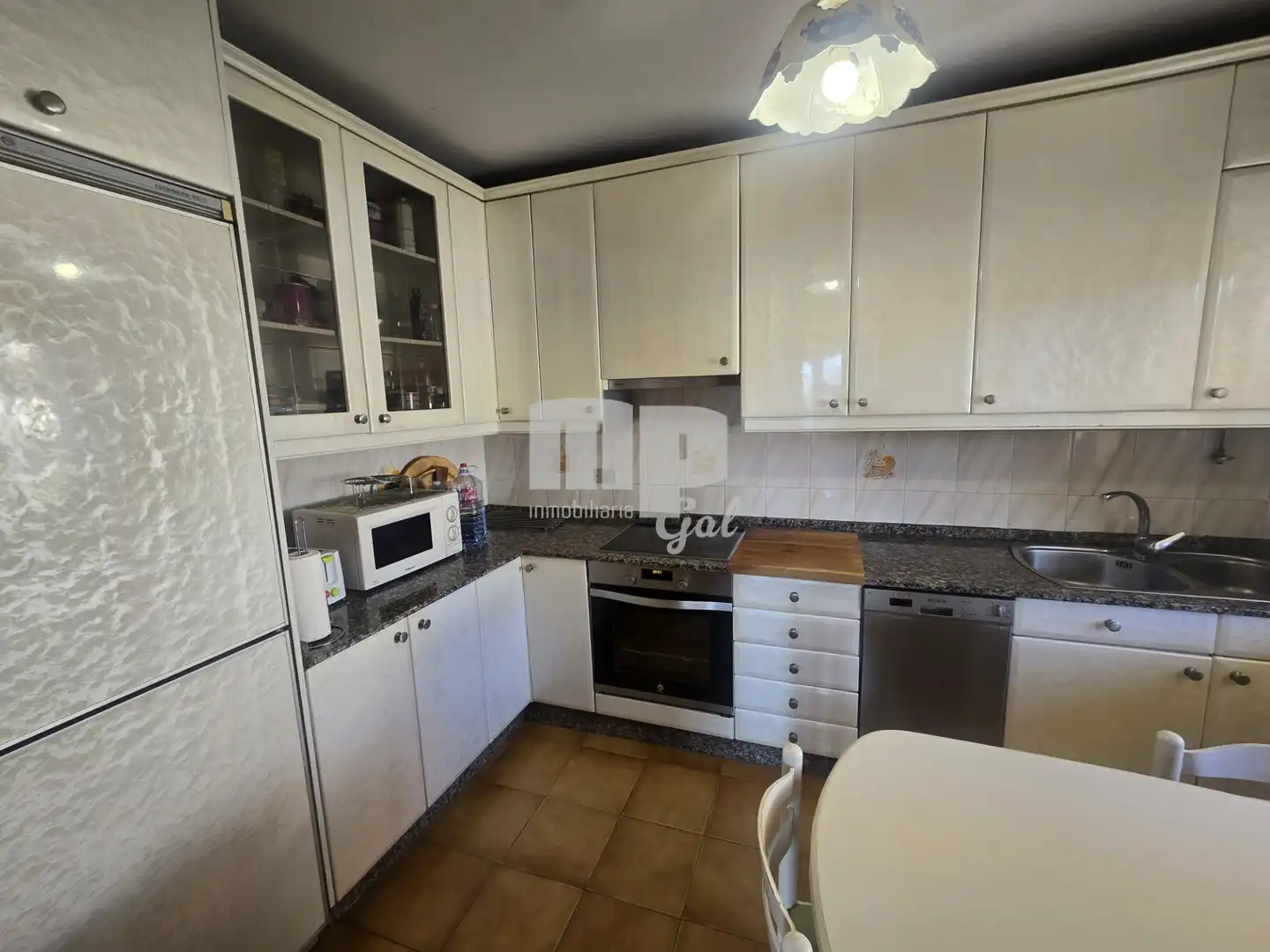 Cocina de Casa o chalet en venta en Vigo  con Calefacción, Jardín privado y Terraza