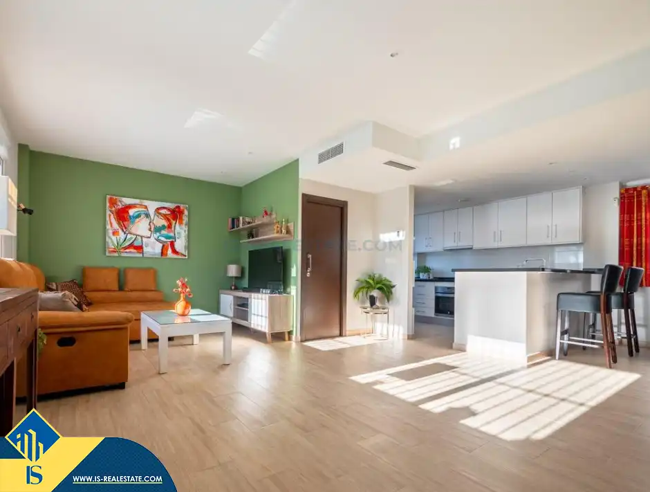 Sala de estar de Dúplex en venta en Torrevieja con Terraza, Amueblado y Piscina comunitaria