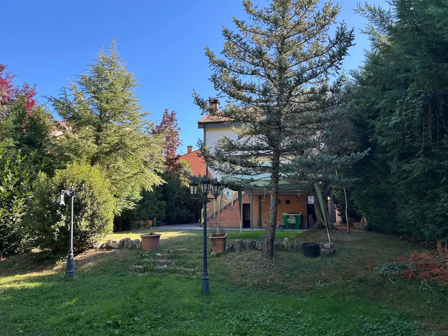 Jardí de Casa o xalet en venda en Sariegos amb Calefacció, Terrassa i Piscina