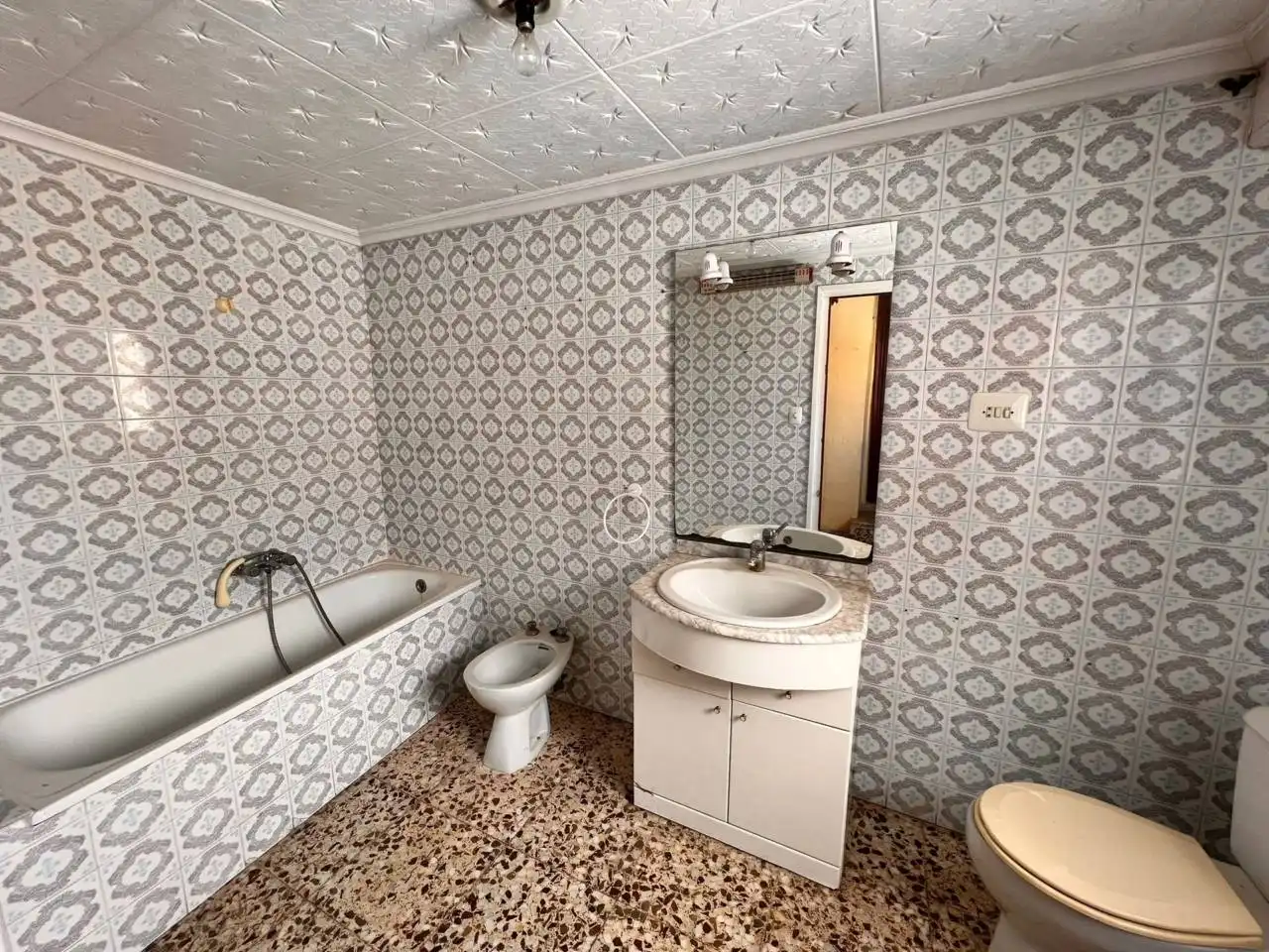 Baño de Piso en venta en Almansa con Trastero y Balcón