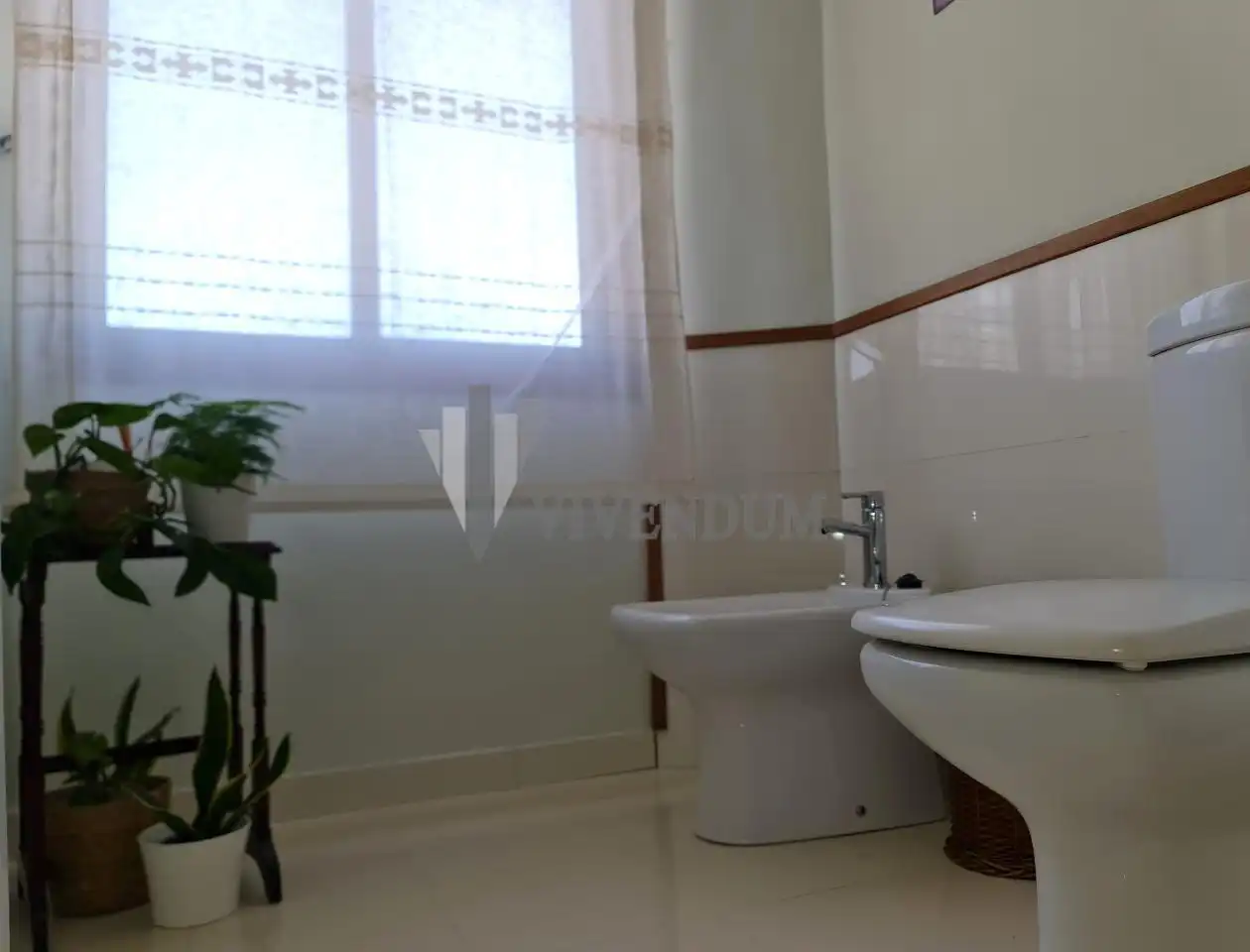 Baño de Piso en venta en Tomiño con Calefacción, Terraza y Balcón