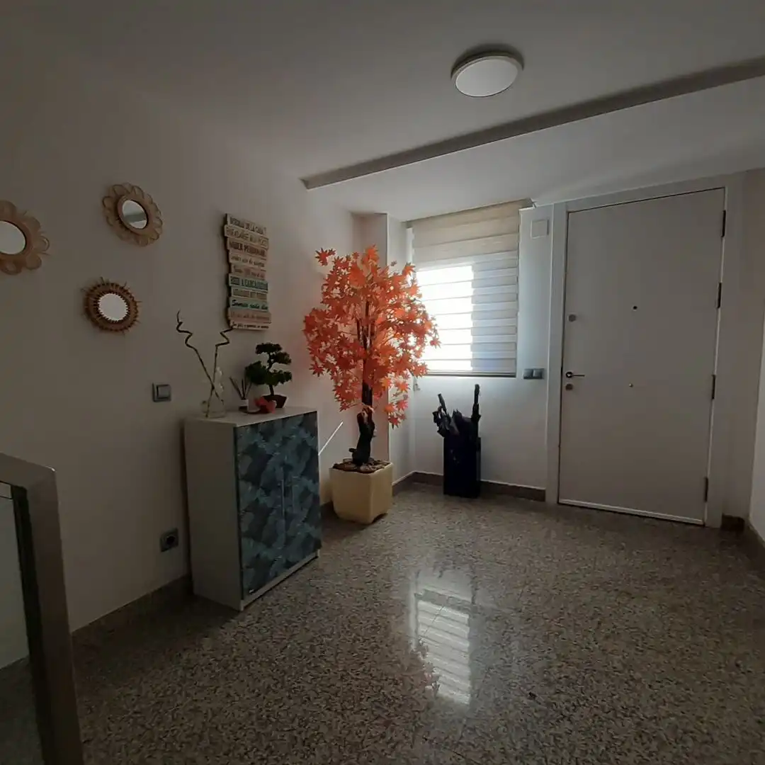 Einfamilien-Reihenhaus zum Verkauf in Esteribar mit Heizung, Privatgarten und Terrasse