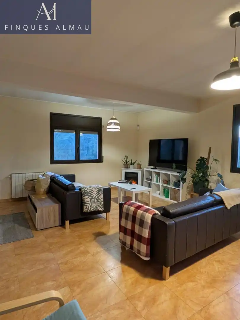 Sala de estar de Finca rústica en venta en Sant Llorenç d'Hortons con Terraza