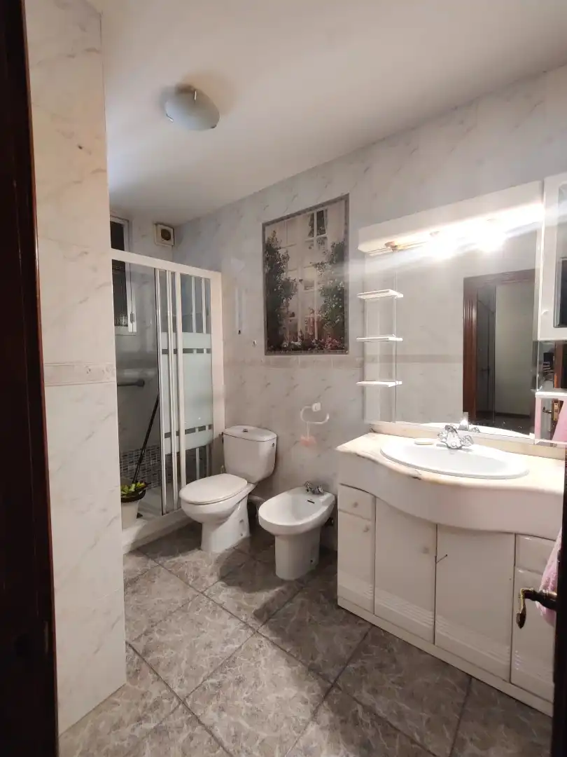 Baño de Piso en venta en Madrid con Aire acondicionado, Calefacción y Amueblado