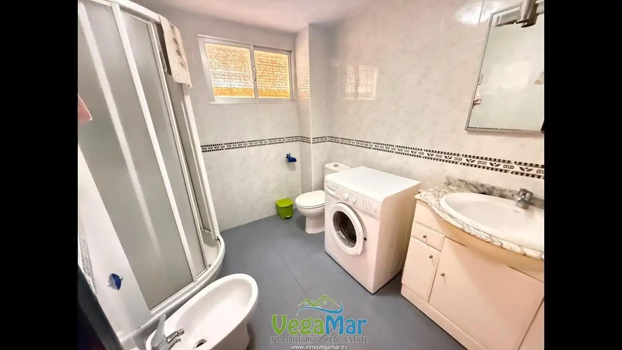 Baño de Piso en venta en Almuñécar con Terraza