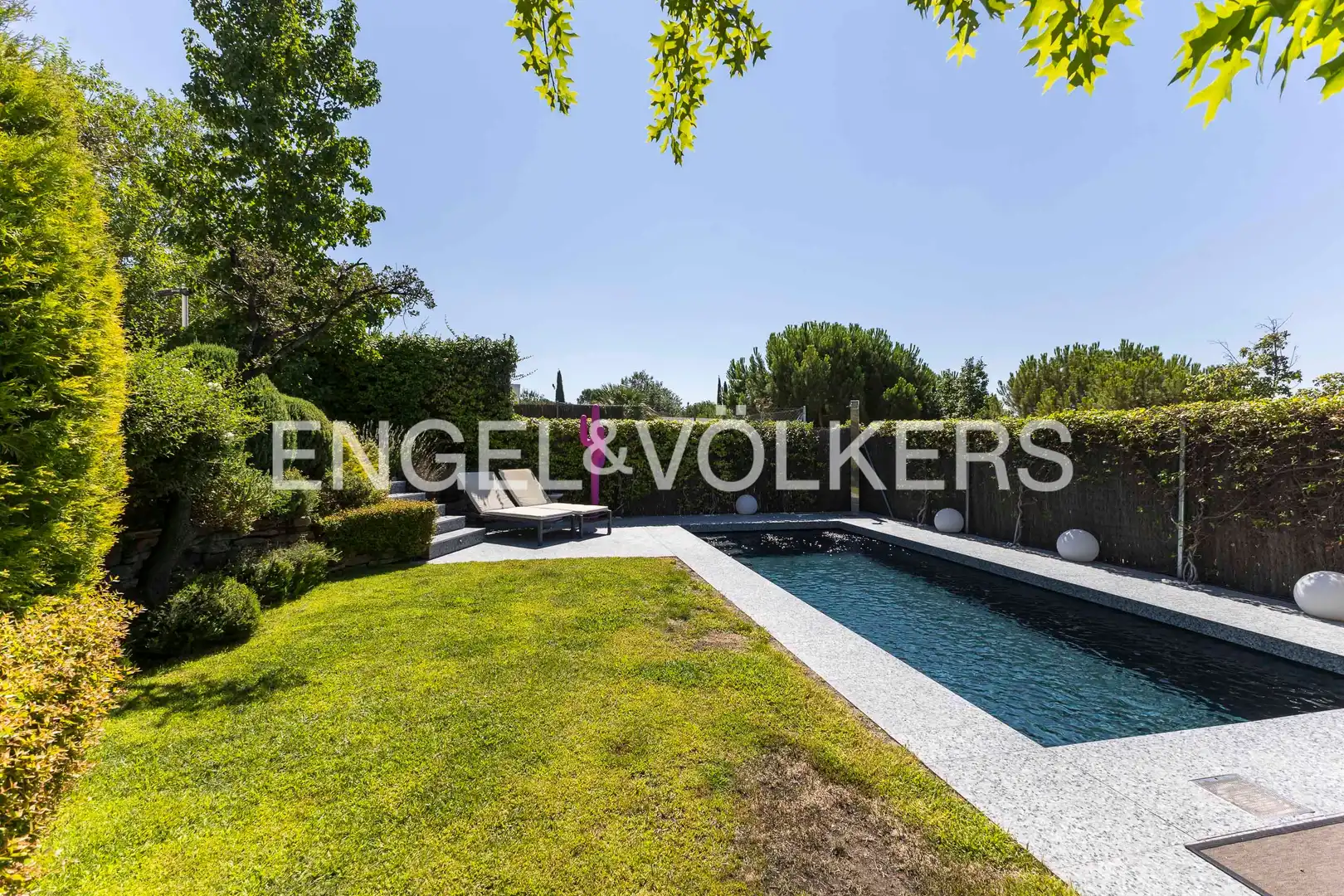 Piscina de Casa o chalet en venta en Torrelodones con Aire acondicionado, Calefacción y Jardín privado