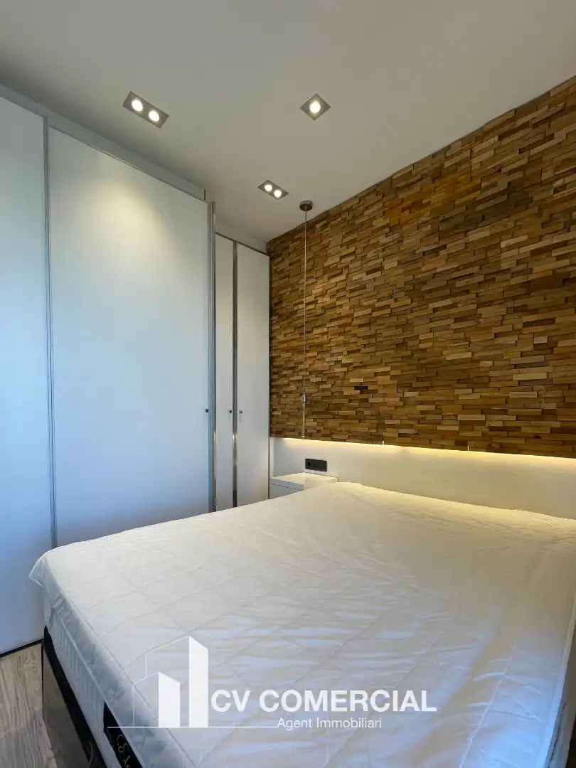 Bedroom of Flat for sale in Barcelona  with Air Conditioner, Heating and Parquet flooring