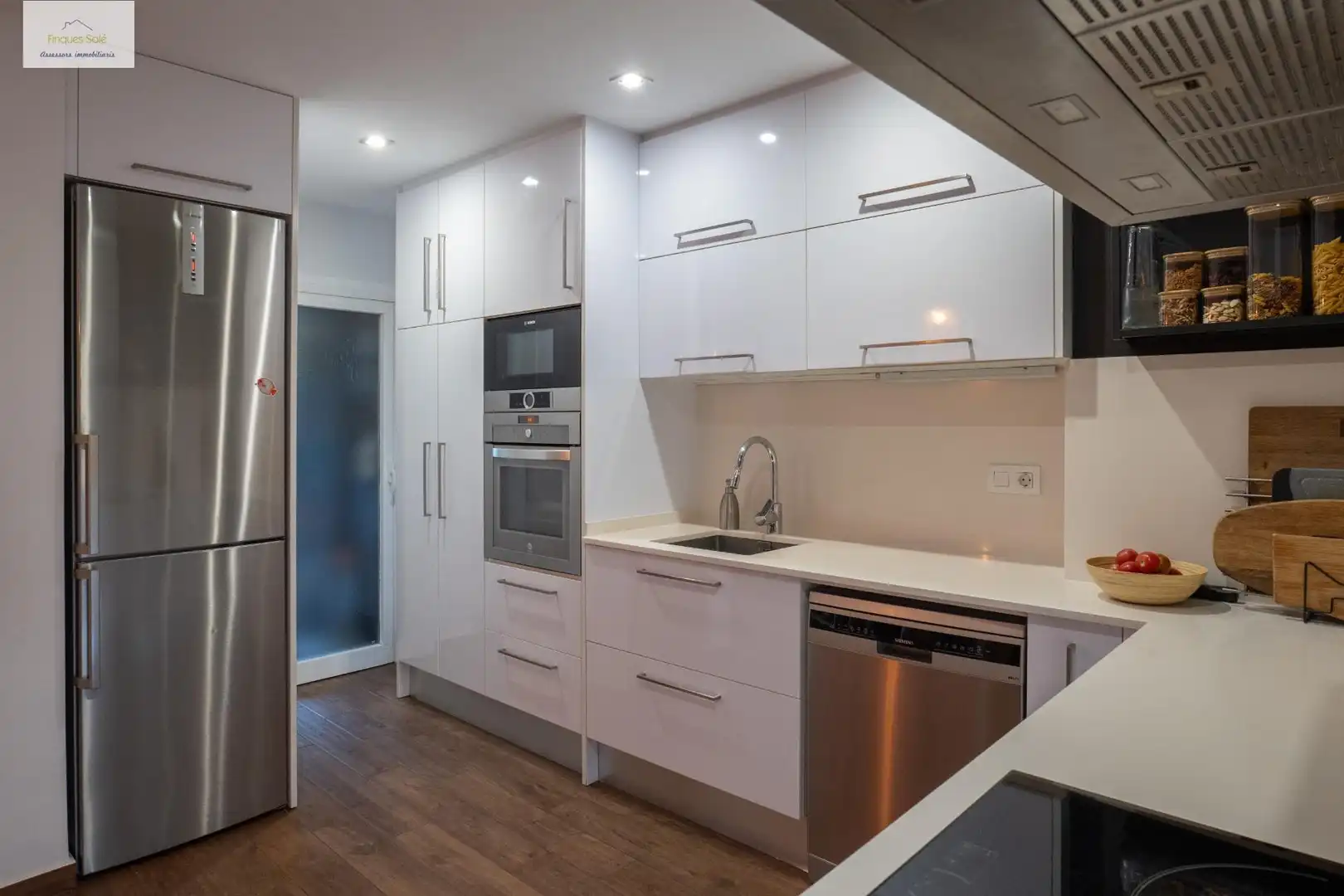 Küche von Wohnung zum Verkauf in Badalona mit Klimaanlage, Heizung und Terrasse