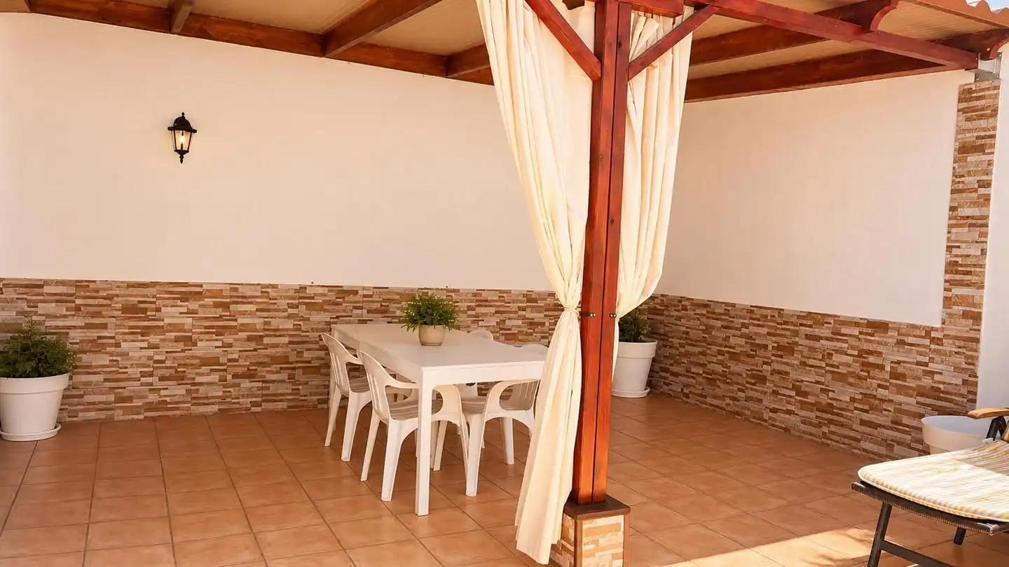 Terrace of Detached homes for rent in Santa Lucía de Tirajana  with Air Conditioner, Terrace and Furnished