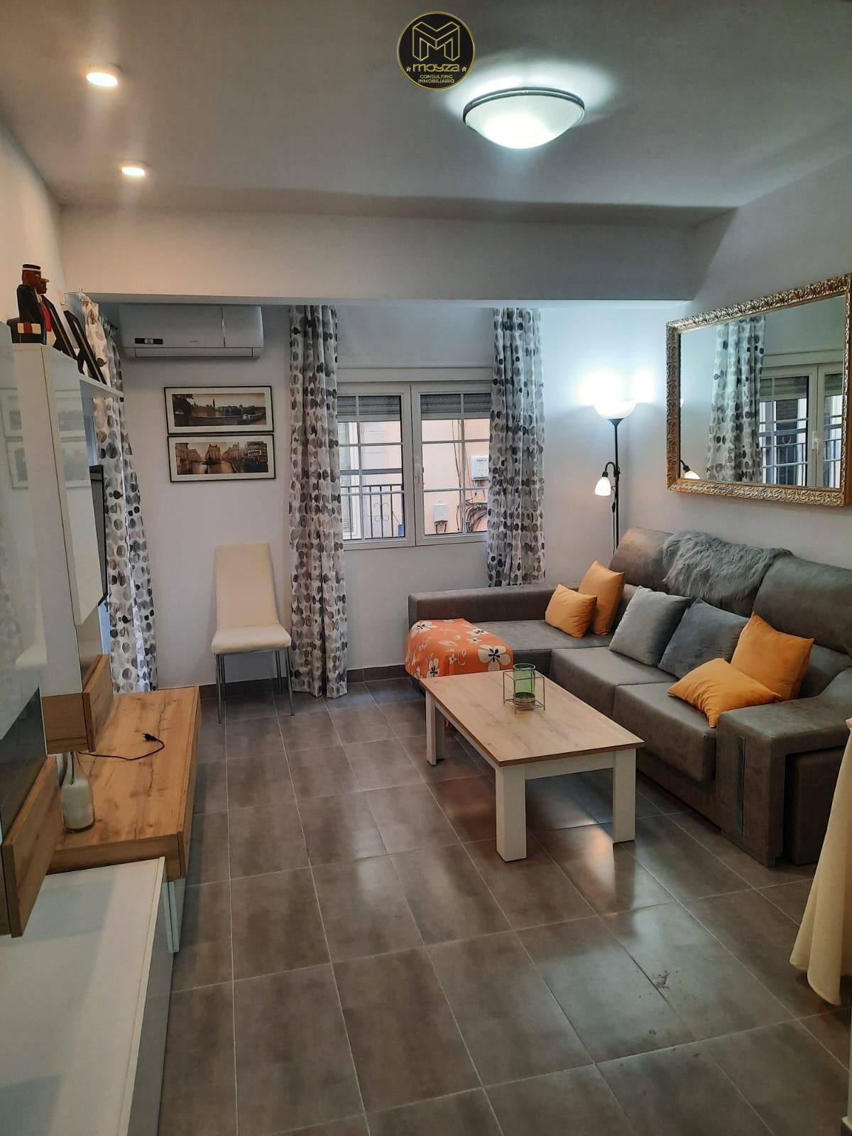Sala de estar de Piso de alquiler en  Jaén Capital con Aire acondicionado y Balcón
