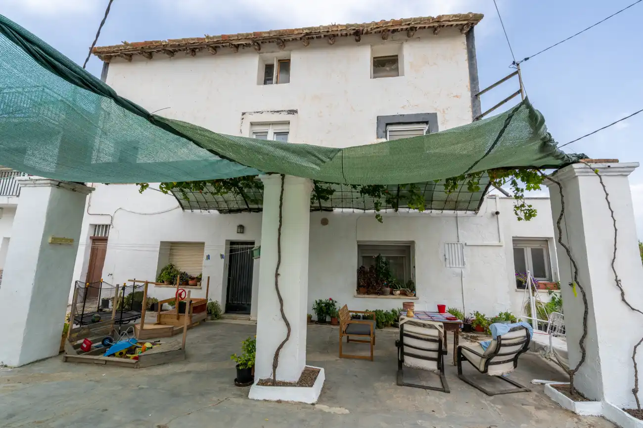 Vista exterior de Casa adosada en venta en Tortosa con Aire acondicionado, Jardín privado y Terraza