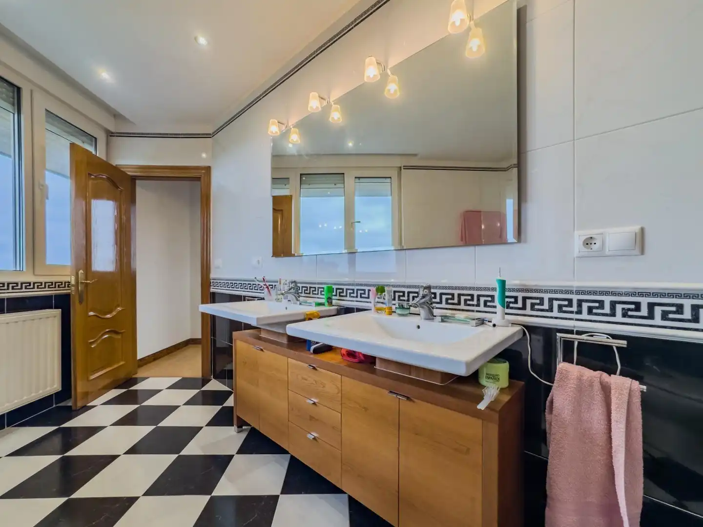 Bathroom of Houses for sale in Piélagos  with Private garden, Terrace and Storage room