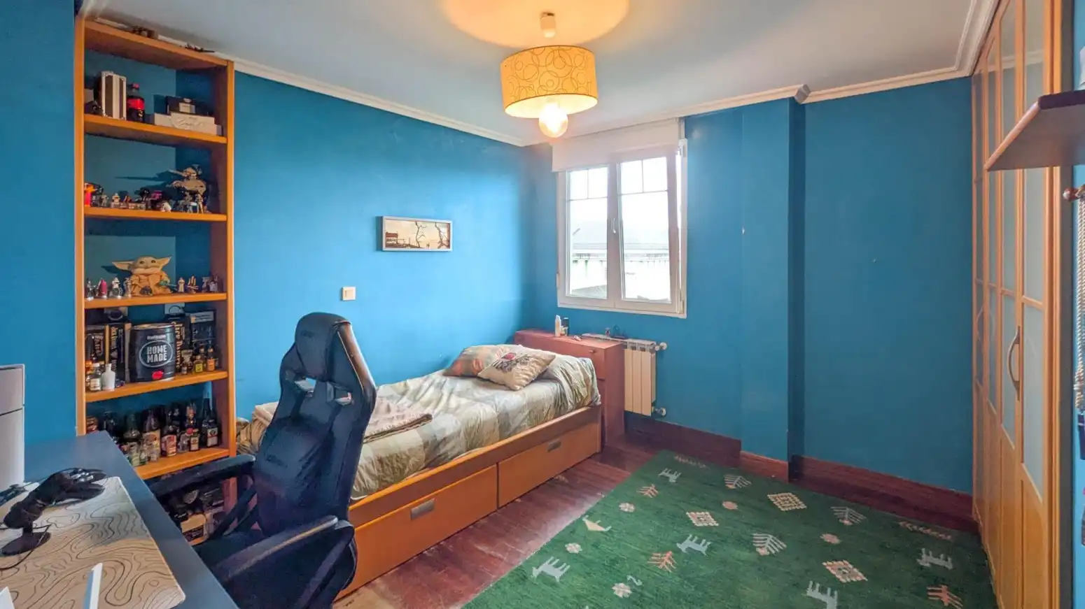 Schlafzimmer von Einfamilien-Reihenhaus zum Verkauf in Santa Cruz de Bezana mit Heizung, Parkett und Abstellraum