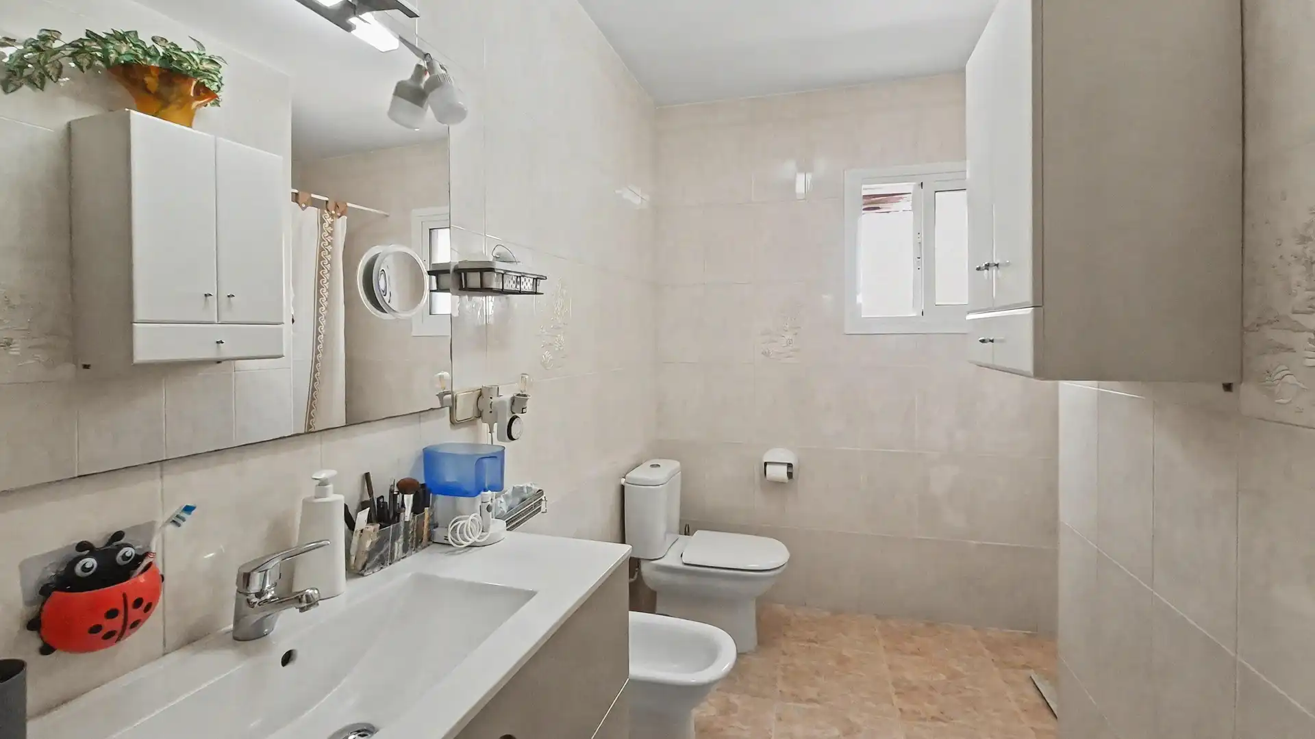 Bathroom of Houses for sale in Oliva  with Air Conditioner, Heating and Private garden