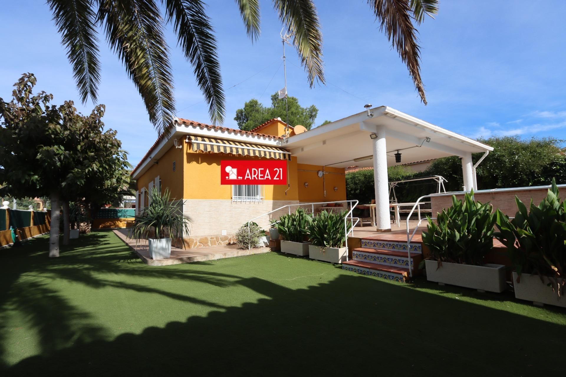 House or chalet to rent in La Pobla de Vallbona  with Air Conditioner, Terrace and Swimming Pool