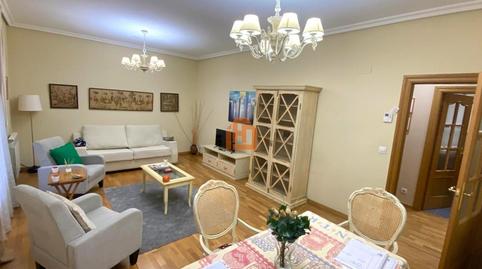 Foto 4 de Apartamento de alquiler en Paso, Casco Antiguo, León Capital