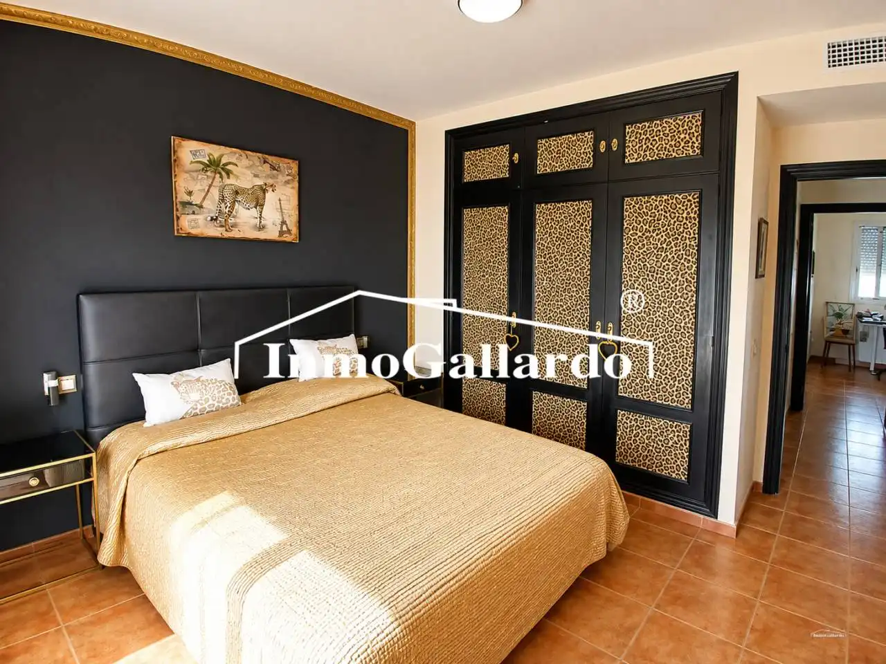 Dormitori de Casa adosada en venda en Rincón de la Victoria amb Aire condicionat, Terrassa i Alarma