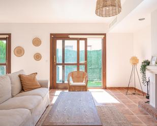 Living room of Single-family semi-detached to rent in Estepona  with Air Conditioner and Terrace