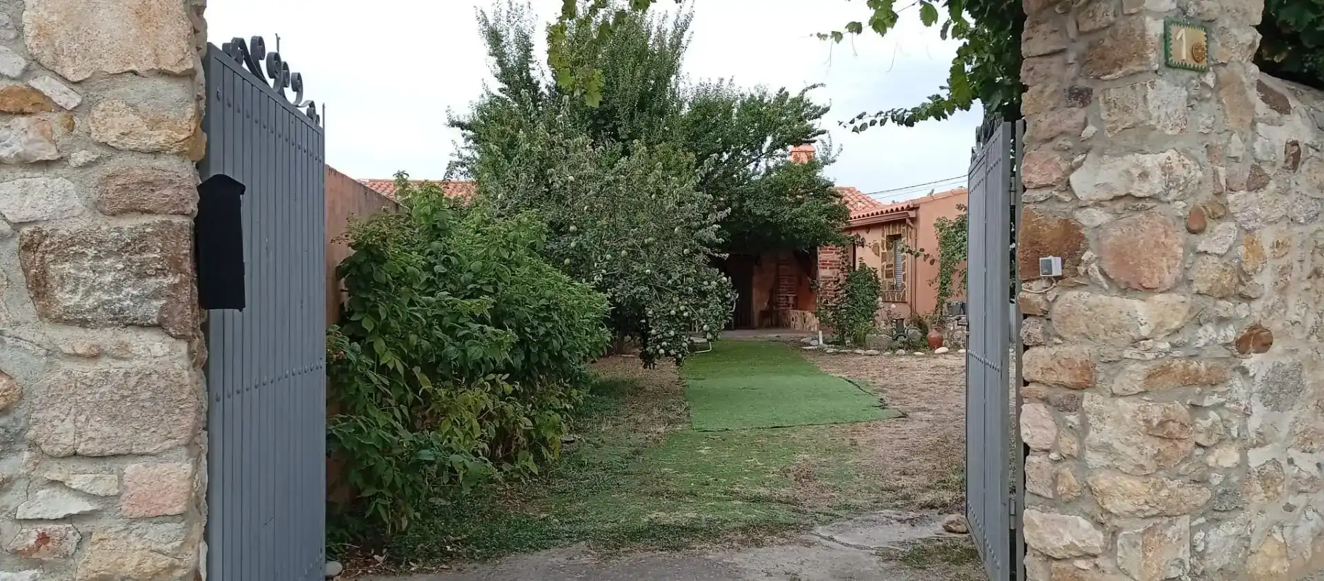 Casa o chalet en venta en Morille con Jardín privado, Trastero y Amueblado