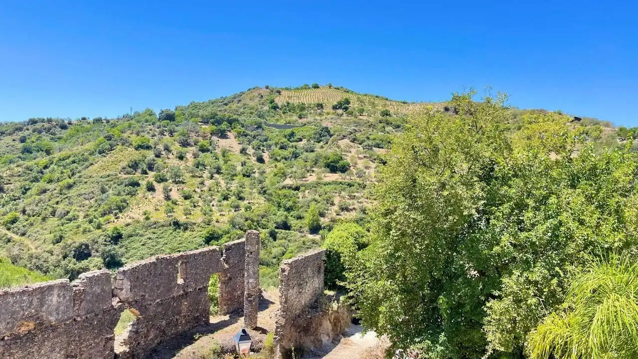 Vista exterior de Casa o xalet en venda en Atajate amb Aire condicionat, Calefacció i Jardí privat