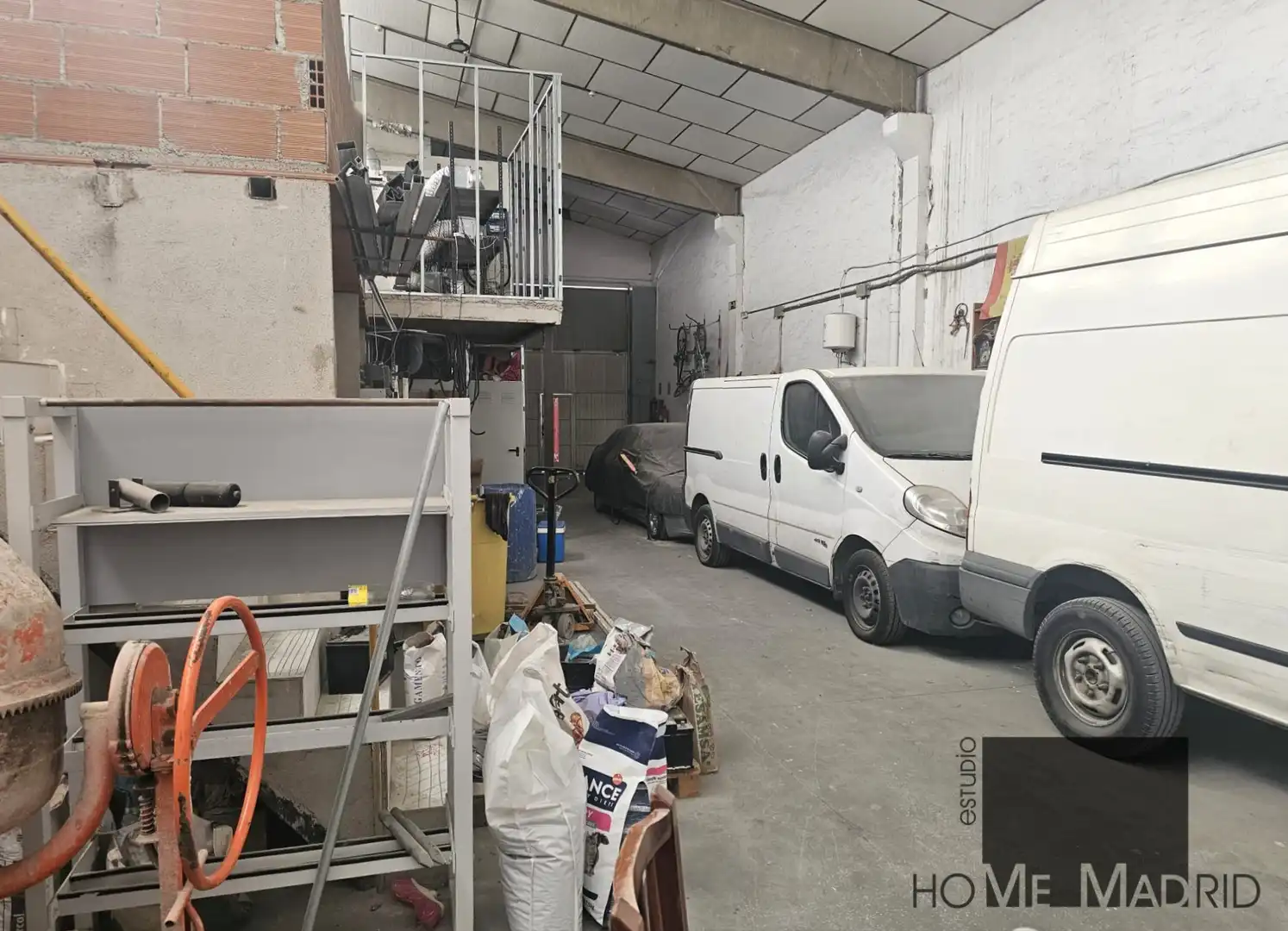Aparcament de Nau industrial en venda en Alcobendas