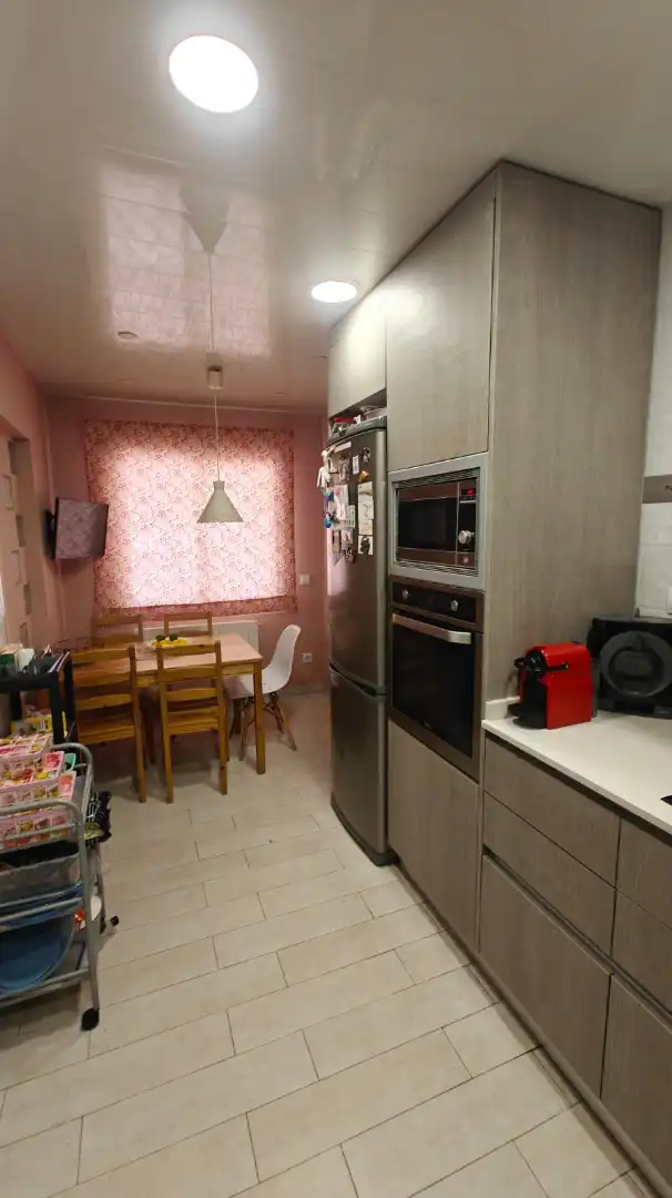 Cuina de Casa adosada en venda en Mollet del Vallès amb Calefacció, Jardí privat i Terrassa