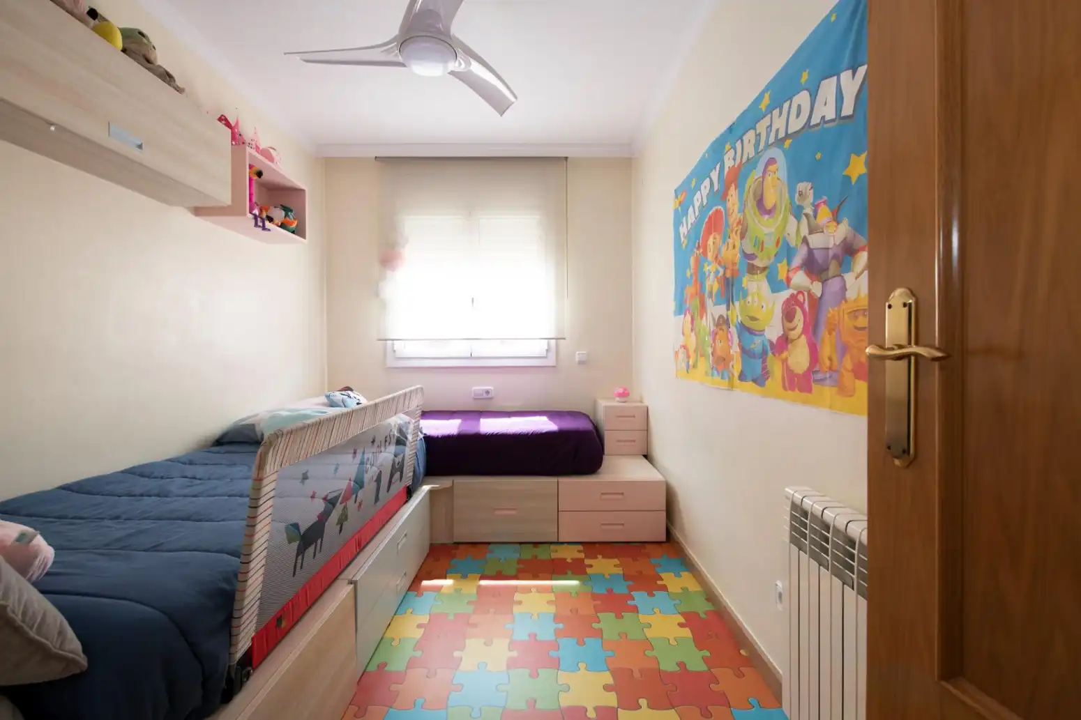 Schlafzimmer von Dachboden zum Verkauf in Sant Boi de Llobregat
