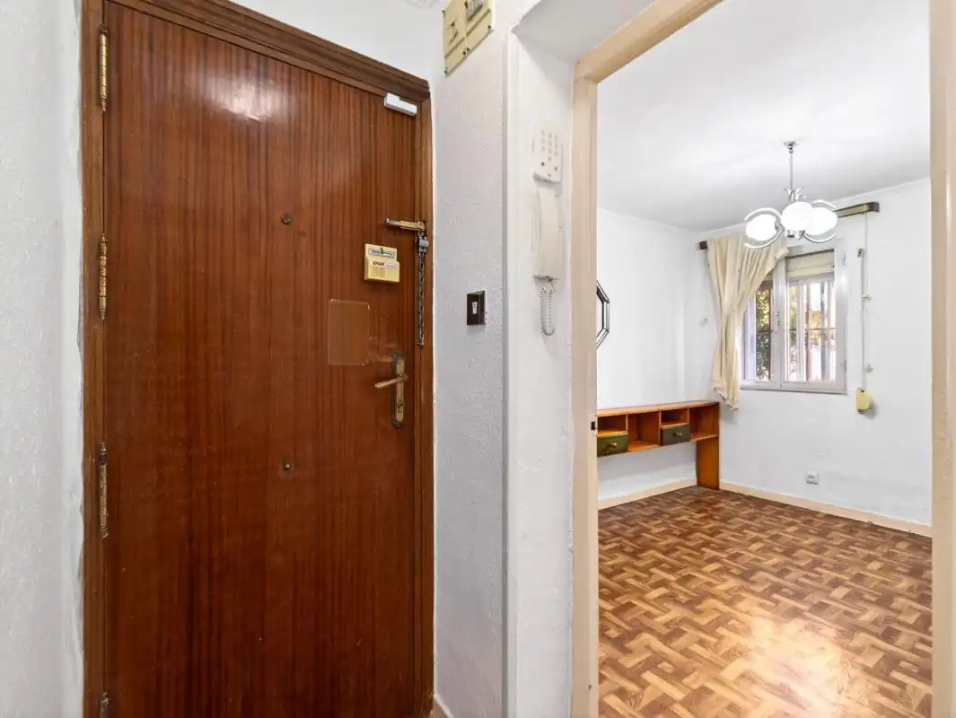 Planta baja en venta en Madrid con Calefacción