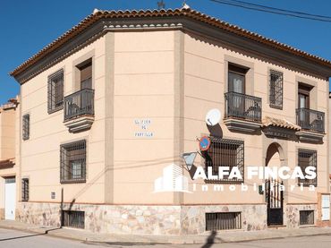 Xalet amb balcó en venda a Constantino Ponce Fuente 24