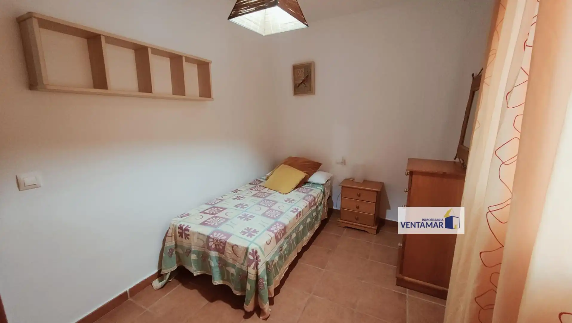 Schlafzimmer von Erdgeschoss zum Verkauf in San Roque mit Klimaanlage und Möbliert
