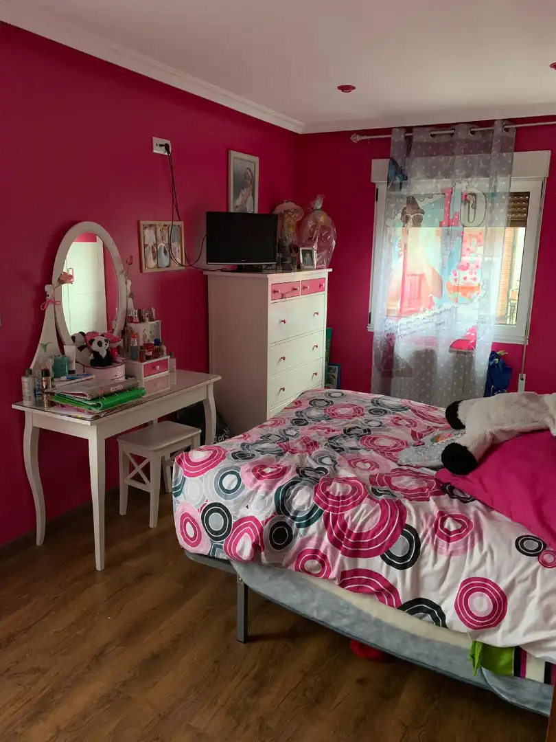 Habitación de Casa o chalet en venta en Langreo con Calefacción, Parquet y Terraza