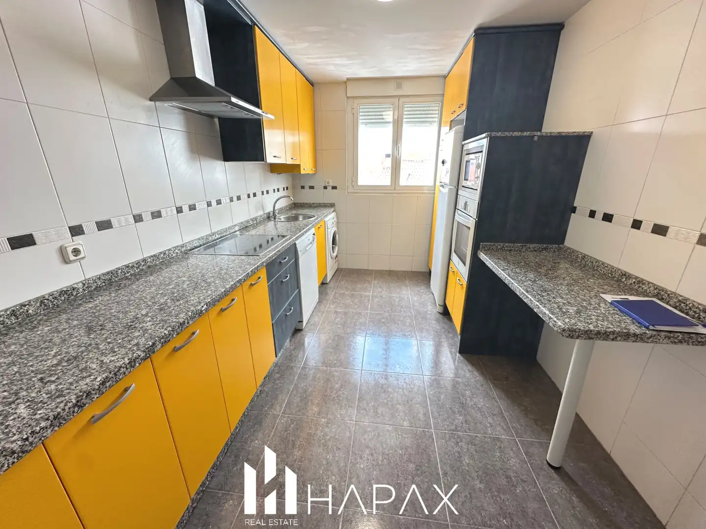 Cocina de Piso en venta en Villares de la Reina con Calefacción