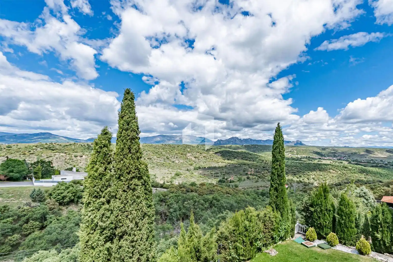 Vista exterior de Casa o chalet en venta en Venturada con Calefacción, Jardín privado y Terraza