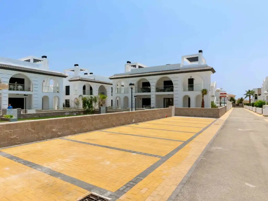 Vista exterior de Ático en venta en Rojales con Aire acondicionado, Jardín privado y Amueblado