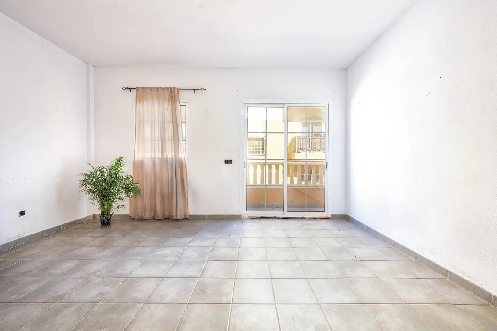 Gebäude zum Verkauf in Calle RIO JANEIRO, 3, El Tablero