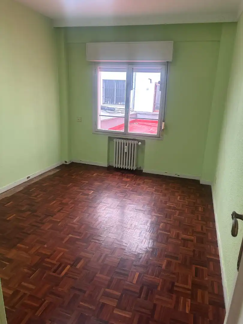Schlafzimmer von Wohnung zum Verkauf in Oviedo  mit Heizung, Parkett und Terrasse