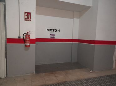 Motorradstellplatz zum Verkauf in Carrer de l'Equador