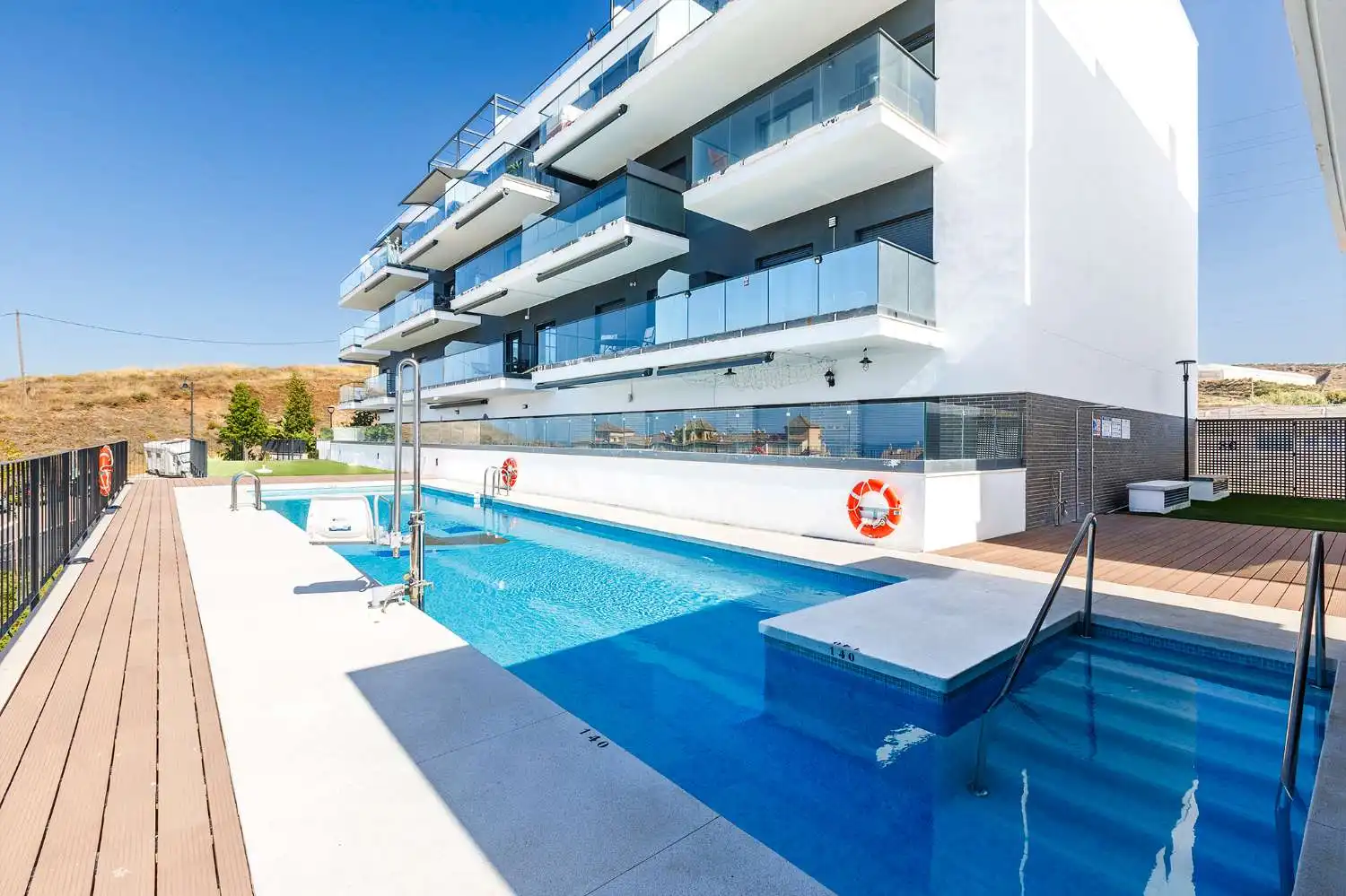 Swimming pool of Flat for rent in Algarrobo Costa